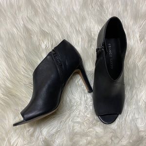 Black high heel shoes/open toe booties